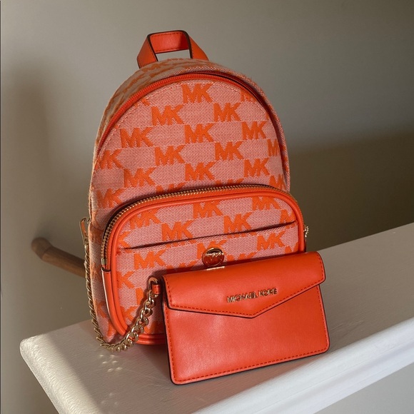Michael Kors Maisie Medium Pebbled Leather 2-in-1 Backpack  Orange OS - Picture 4 of 8
